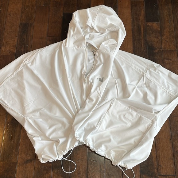 Adidas Tennis Premium Wind Jacket Poncho White Hooded Womens M NWT Loose fit - Picture 8 of 12
